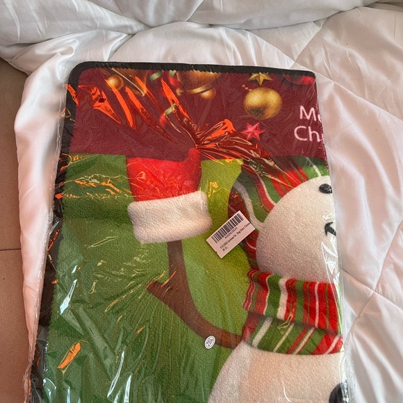 Festive Snowman Rug - Picture 2 of 3